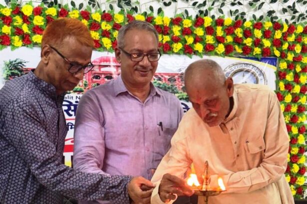बेगूसराय: एपीएसएम कॉलेज बरौनी का स्थापना दिवस धूमधाम से मना, 1958 से अब तक की गौरवशाली यात्रा को किया गया याद 1