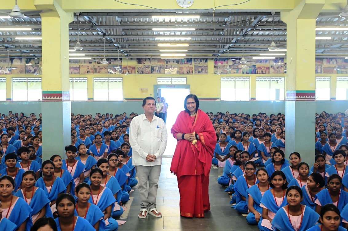 KIIT-KISS पहुंचीं साध्वी ऋतम्भरा: बोलीं- 'KISS में समाहित है सभी तीर्थों की पवित्रता, यही है असली भारत' 2