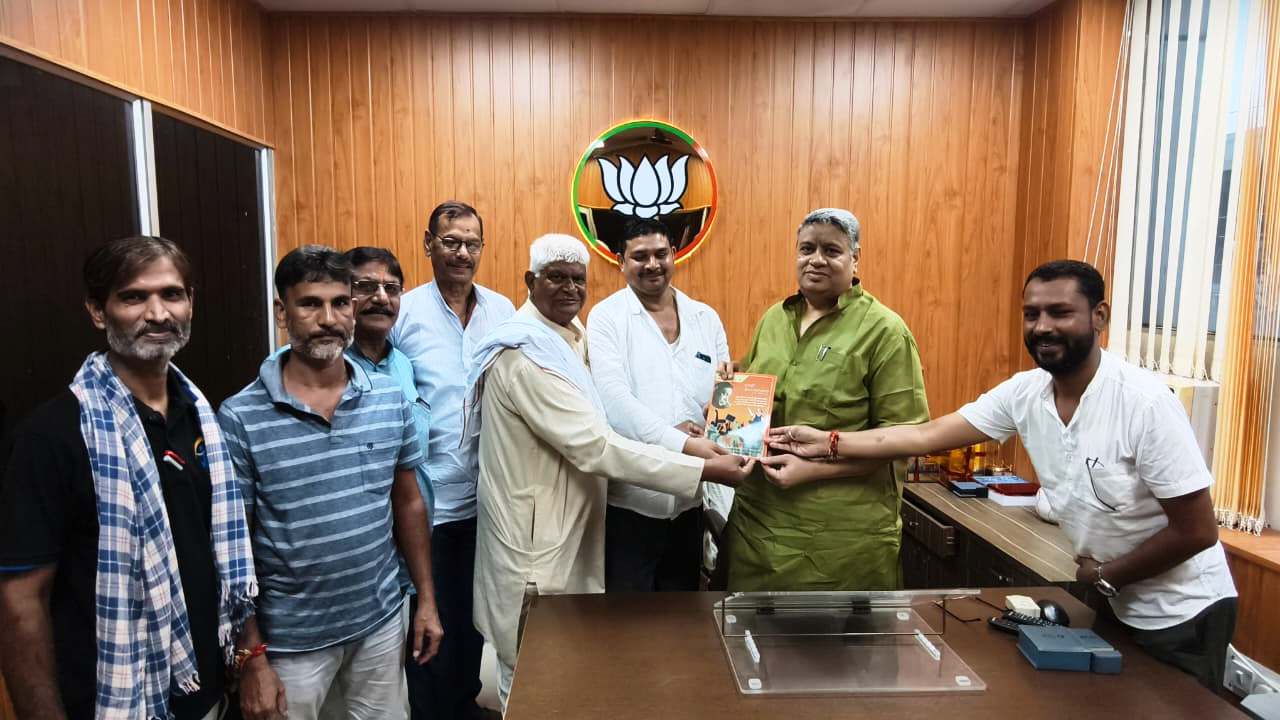 सिमरिया सिक्स लेन सेतु का नाम 'दिनकर सेतु' रखने की मांग: संघर्ष समिति ने नगर विधायक कुंदन कुमार से की मुलाकात 2