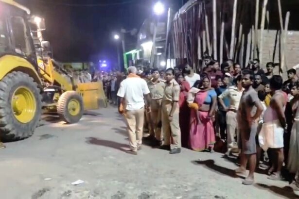 बेगूसराय: भगवानपुर में अतिक्रमण हटाने गई टीम पर हमला,सीओ के साथ मारपीट कर किया घायल 3