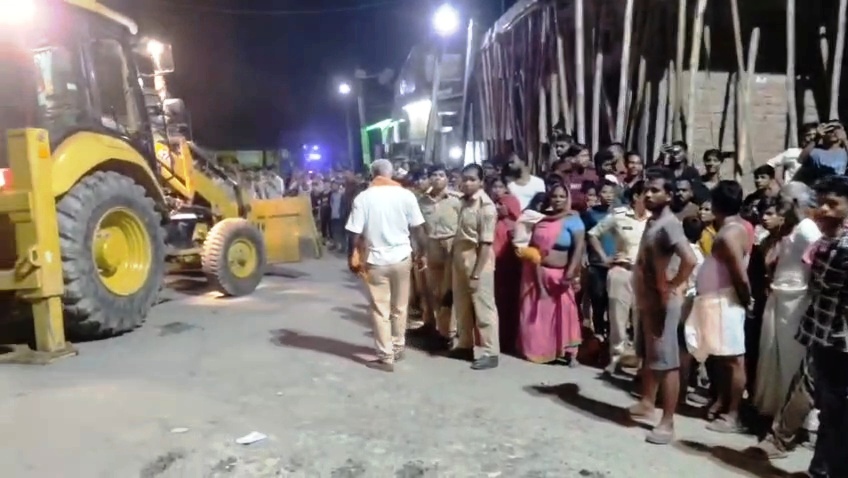 बेगूसराय: भगवानपुर में अतिक्रमण हटाने गई टीम पर हमला,सीओ के साथ मारपीट कर किया घायल 8