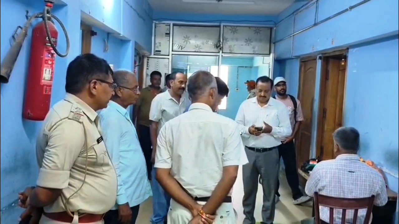 नालंदा: नवजीवन शिशु अस्पताल पर प्रशासन का शिकंजा, हाईकोर्ट के सख्त रुख के बाद अस्पताल सील,नवजात हेराफेरी मामले में बड़ी कार्रवाई 4