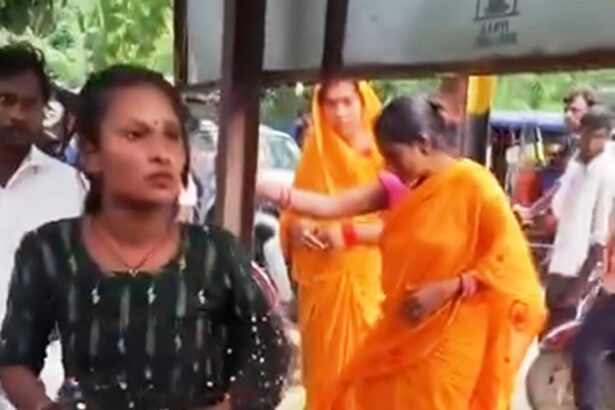 समस्तीपुर कोर्ट परिसर में शादीशुदा युवक-युवती के विवाह की चर्चा: जीवनसाथियों के पहुंचने पर मची हलचल, वीडियो वायरल 5