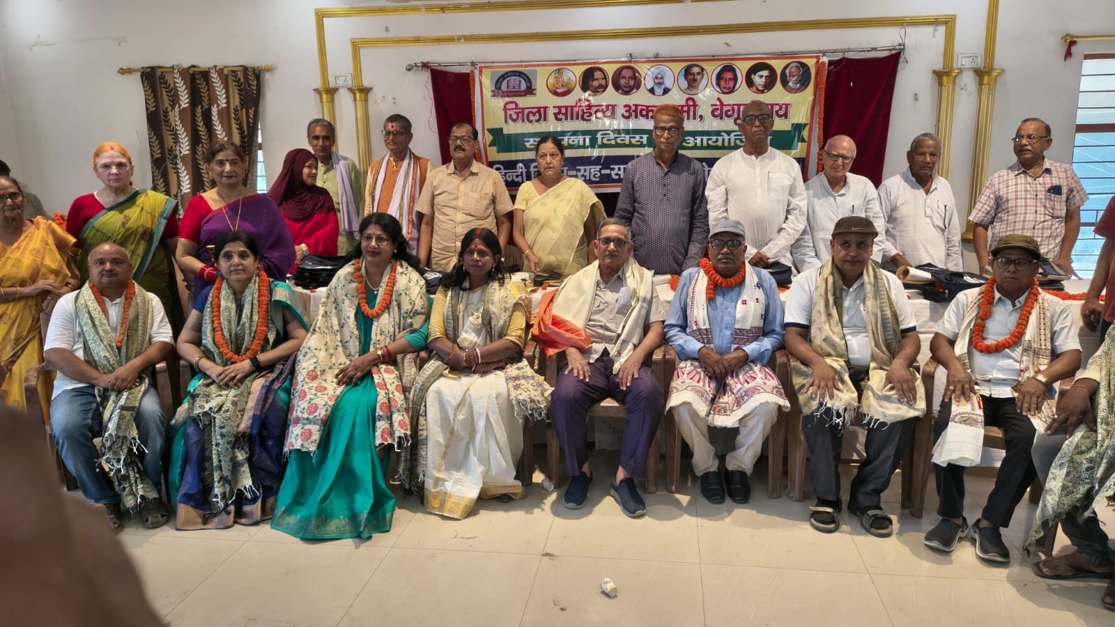 मातृभाषा को भूलना राष्ट्रभाषा को भूलने के बराबर: हिन्दी दिवस पर साहित्यकारों और पत्रकारों का सम्मान 8