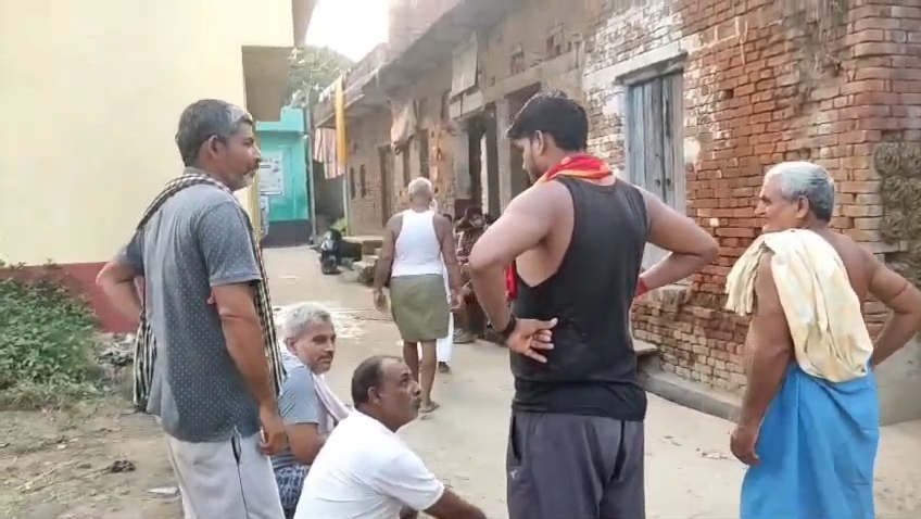 नालंदा: खाना बनाने के दौरान सिलेंडर में हुआ ब्लास्ट, गैस रिसाव के कारण हुआ ब्लास्ट, सात लोग हुए चोटिल,एक पटना रेफर, घर का सामान जलकर हुआ राख 3