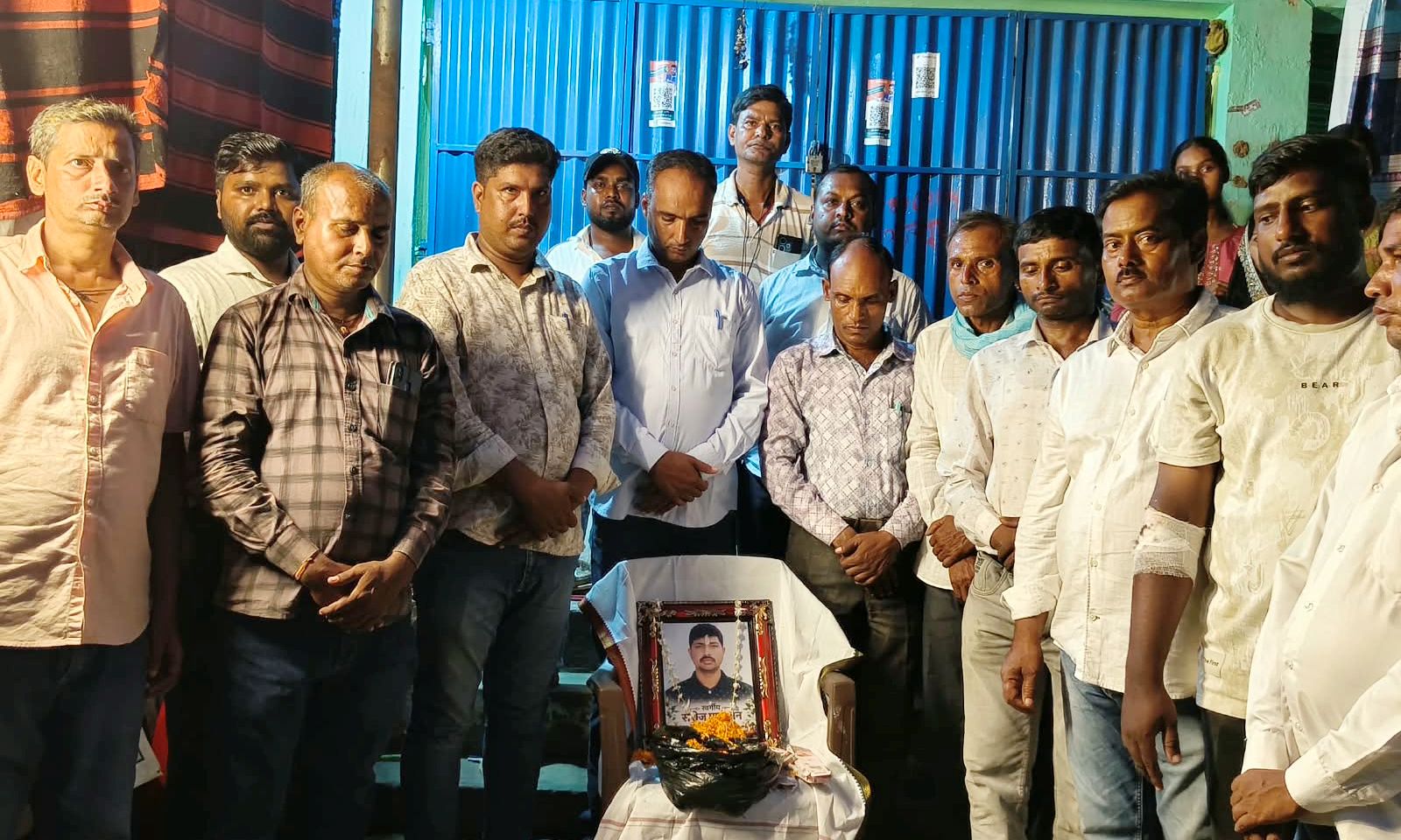 स्वच्छता पर्यवेक्षक को दी गई श्रद्धांजलि, संघ ने पीड़ित परिवार को सौंपी आर्थिक मदद, सुरक्षा व सुविधाओं को लेकर आंदोलन की चेतावनी 5