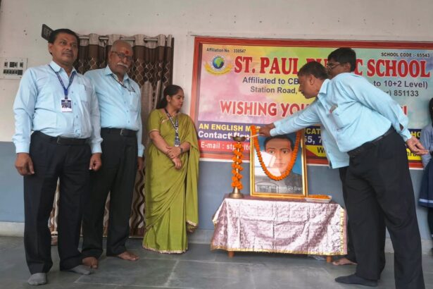 संत पॉल स्कूल तेघड़ा में, वीरता और राष्ट्रभावना के साथ मनी राष्ट्रकवि दिनकर की जयंती 7