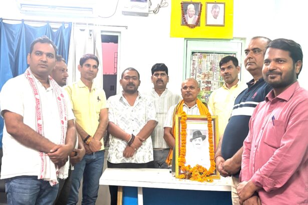 वारदोली शताब्दी समारोह समिति ने मनाई शहीद भगत सिंह की जयंती, माल्यार्पण कर दी श्रद्धांजलि 3