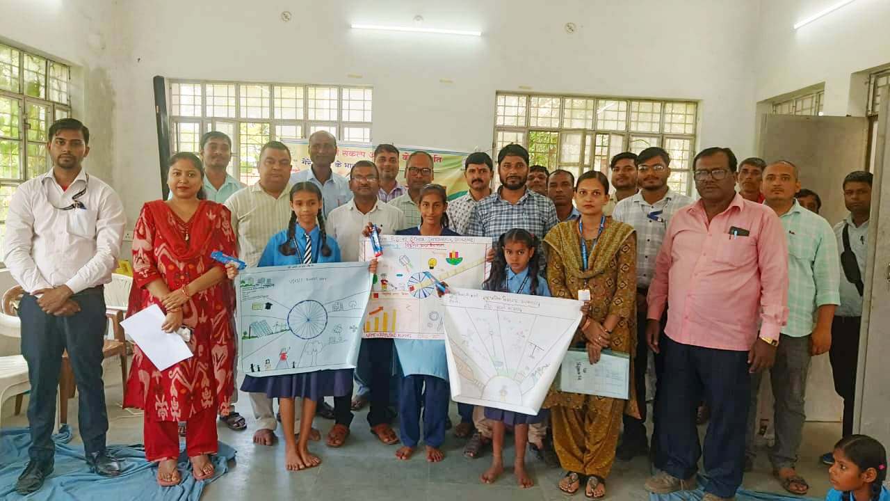 भगवानपुर में ‘मेरे सपनों का भारत’ प्रतियोगिता: आयुषी चित्रकला तो सुभम भाषण में बने विजेता 5