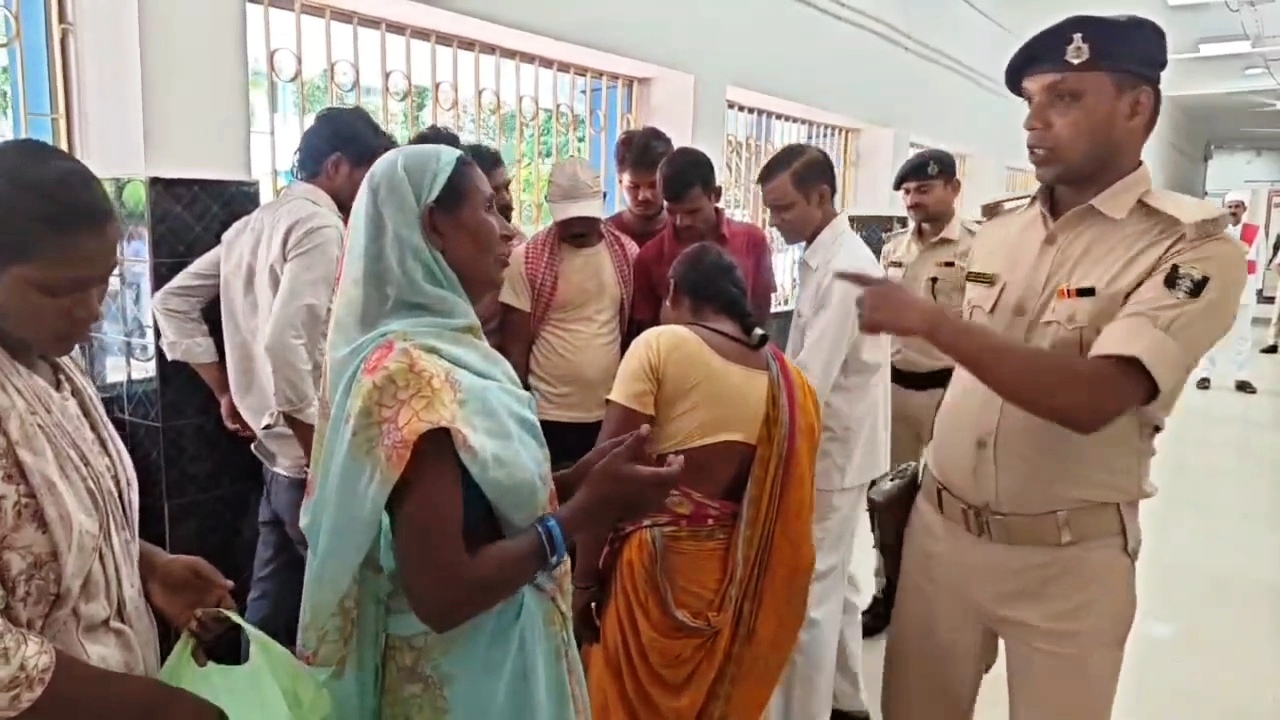 नालंदा: हरनौत के सरथा पंचायत में पीएम आवास योजना में गड़बड़ी का आरोप, पक्के मकान वालों को आवास, जरूरतमंद वंचित 3