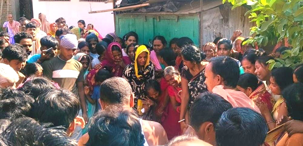 सड़क हादसे में युवक की मौत, शव घर पहुंचते ही मचा कोहराम 4