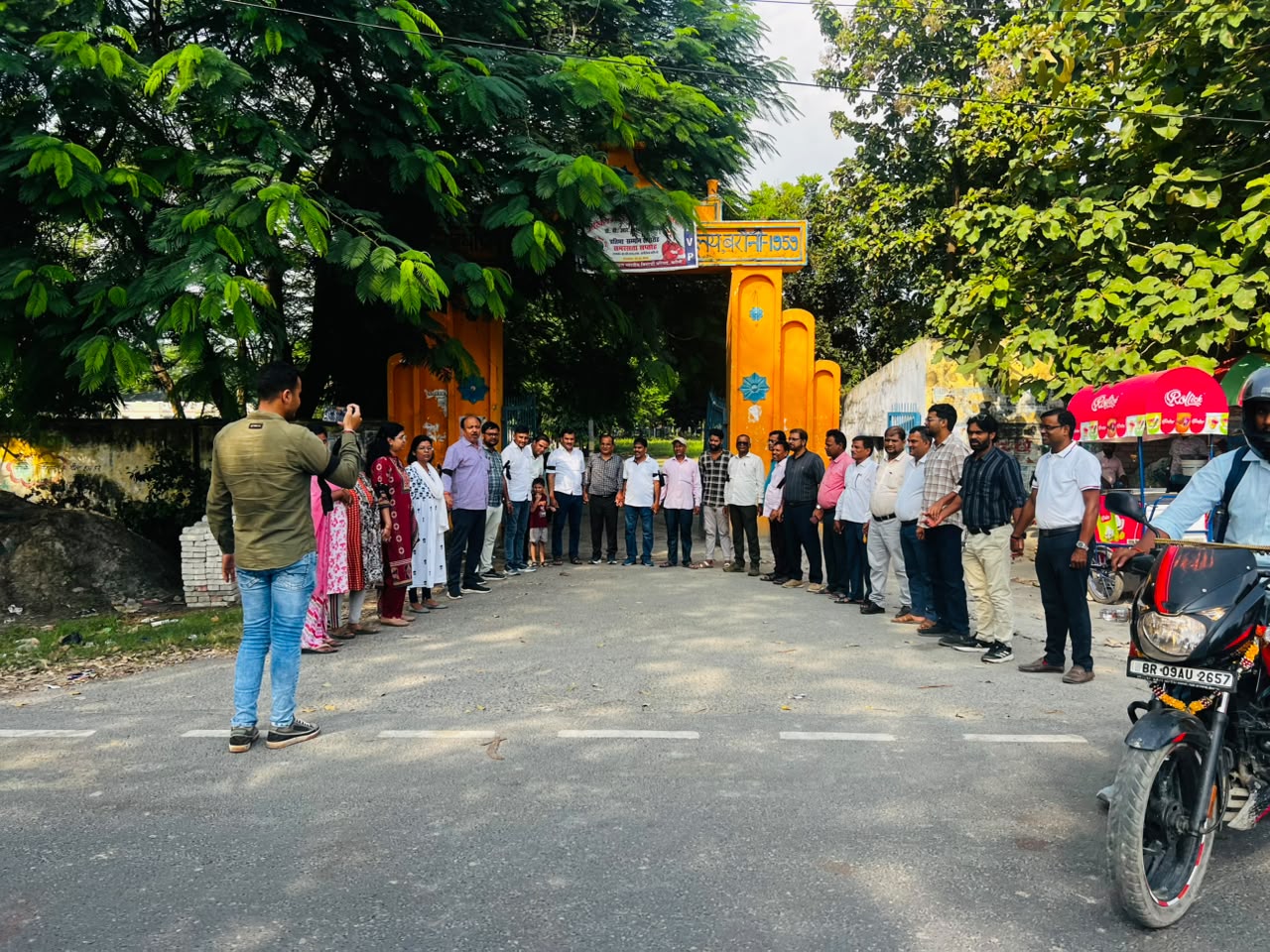 विशिष्ट विश्वविद्यालय अधिनियम, 2026 के विरोध में एपीएसएम कॉलेज के शिक्षकों एवं कर्मचारियों ने बांधी काली पट्टी 4