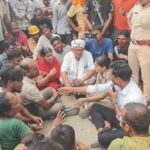 बरौनी रिफाइनरी में ऊंचाई से गिरकर मजदूर की मौत: परिजनों ने रातभर मुख्य गेट पर शव रखकर किया प्रदर्शन, 47 लाख मुआवजे के आश्वासन पर शांत हुआ मामला 6