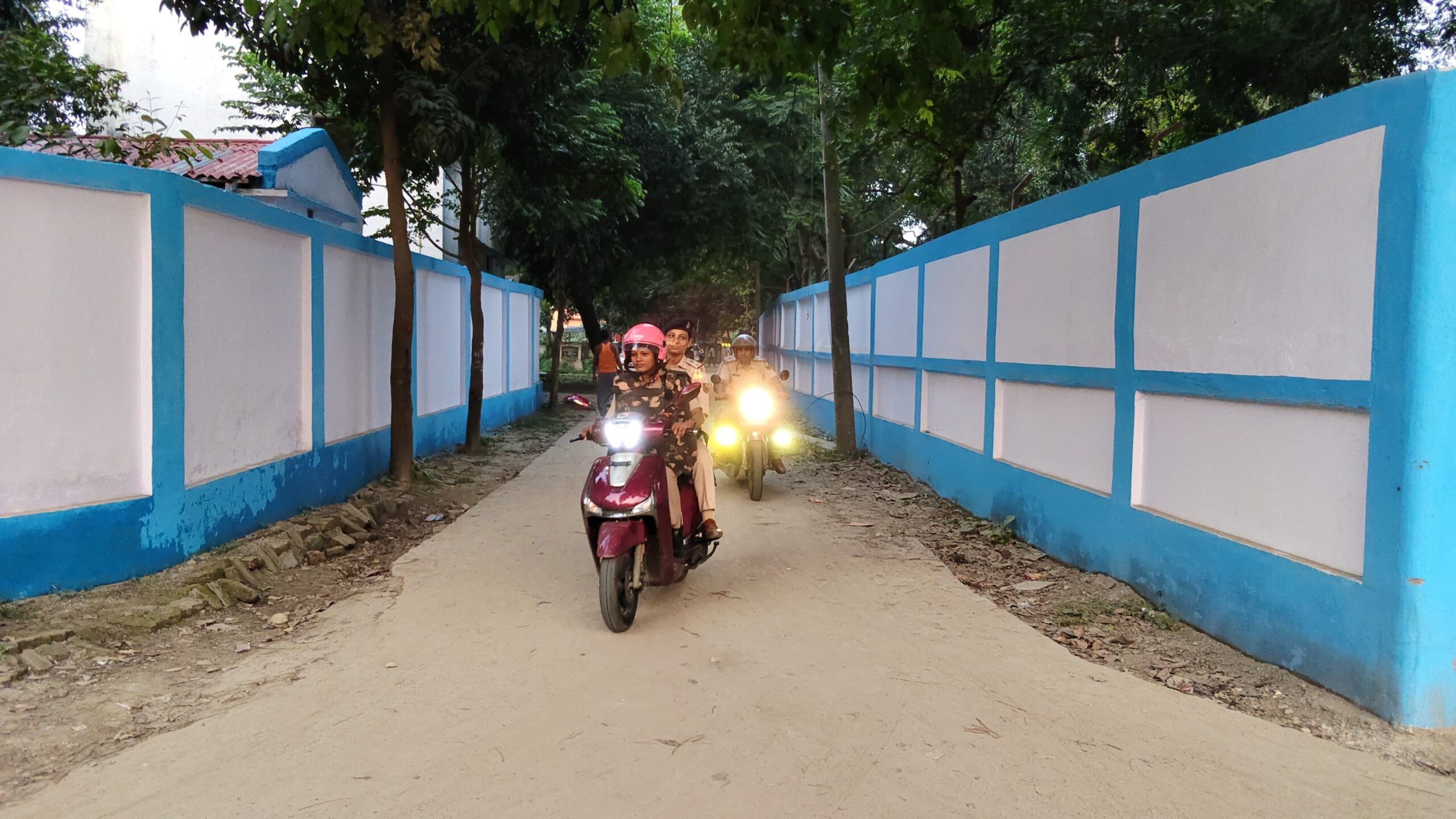 दुर्गा पूजा मेले को लेकर भगवानपुर में पुलिस का फ्लैग मार्च, सुरक्षा व्यवस्था दुरुस्त रखने की कवायद 2