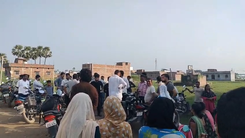 समस्तीपुर: ताजपुर के निजी अस्पताल में मरीज की मौत के बाद परिजनों का विरोध, निष्पक्ष जांच की मांग 7