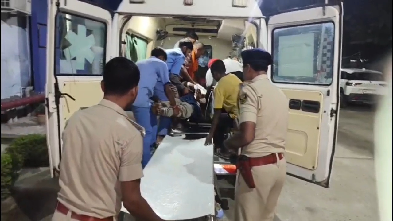 नालंदा में पुरानी रंजिश को लेकर युवक को मारी गोली: लूडो खेल लौट रहे युवक पर घात लगाकर हमला, मॉडल अस्पताल में भर्ती 2