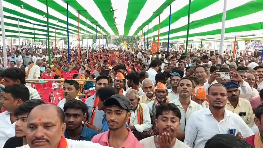 नालंदा में NDA का महाजुटान, डिप्टी सीएम विजय चौधरी और मंत्री निशांत कुमार ने मांगा समर्थन, SIR पर राहुल गांधी को घेरा,NDA के दिग्गज नेताओं ने एक मंच से भरी हुंकार 3