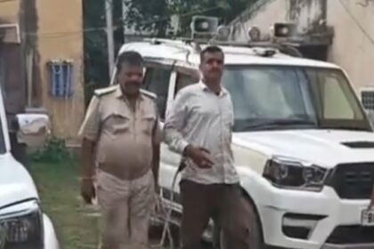 बेगूसराय में महिला डॉक्टर पर एसिड अटैक: घर लौटते वक्त फेंकी तेजाब से भरी बोतल, नामजद आरोपी गिरफ्तार 51