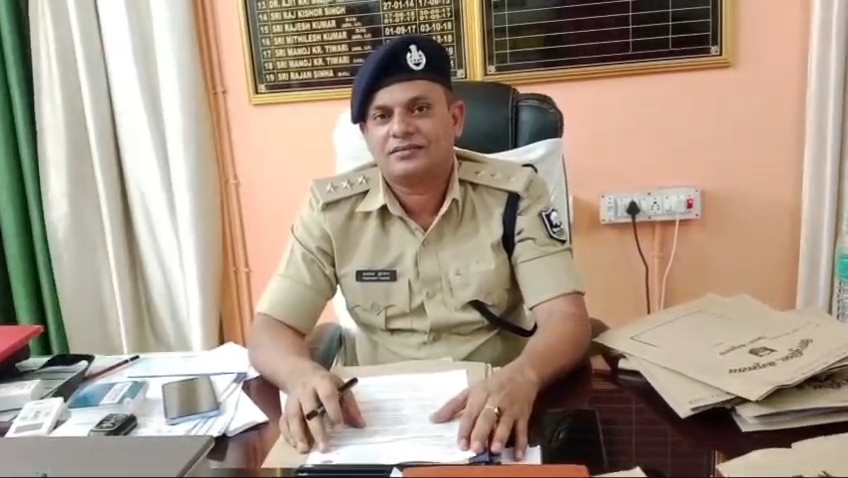 बेगूसराय में महिला डॉक्टर पर एसिड अटैक: घर लौटते वक्त फेंकी तेजाब से भरी बोतल, नामजद आरोपी गिरफ्तार 3