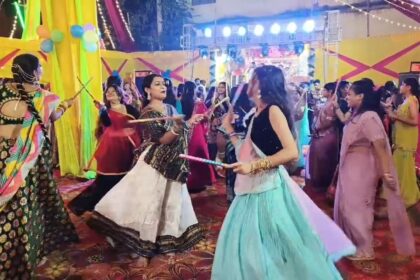 नालंदा में डांडिया की धूम, परवलपुर से बिहारशरीफ तक डांडिया की खनक, मां दुर्गा की भक्ति में झूमे श्रद्धालु 27