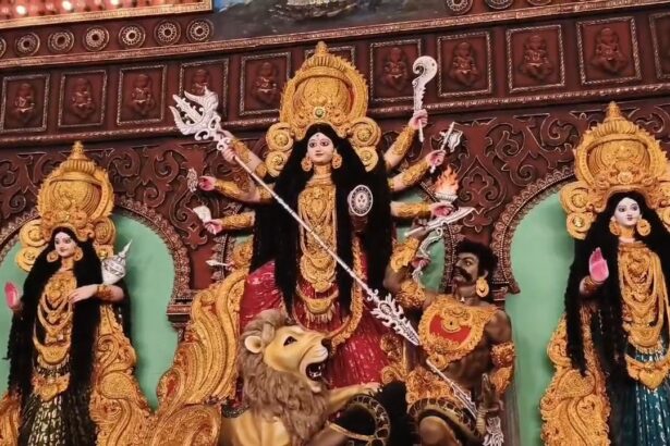 माता के पट खुलते ही पूजा पंडालों में उमड़ी भीड़, सुरक्षा में मुस्तैद डीएम-एसपी, दुर्गापूजा को लेकर बिहारशरीफ में सुरक्षा के पुख्ता इंतजाम, 150 प्वाइंट पर CCTV से निगरानी 1