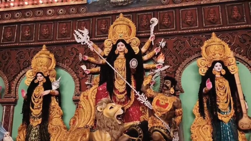 माता के पट खुलते ही पूजा पंडालों में उमड़ी भीड़, सुरक्षा में मुस्तैद डीएम-एसपी, दुर्गापूजा को लेकर बिहारशरीफ में सुरक्षा के पुख्ता इंतजाम, 150 प्वाइंट पर CCTV से निगरानी 1