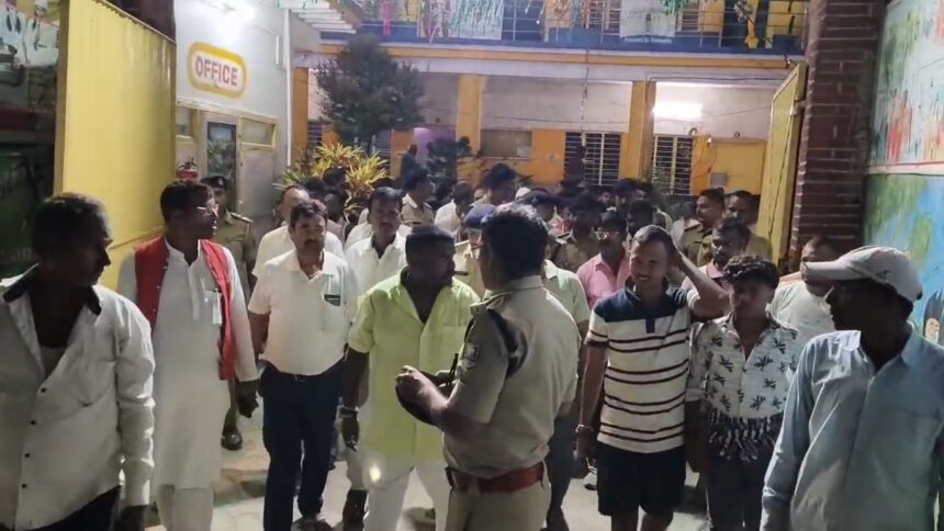 नालंदा में सनबीम स्कूल का आठवीं का छात्र रहस्यमयी ढंग से लापता, हत्या की आशंका पर सड़क जाम,परिजनों ने स्कूल प्रबंधन पर लगाए गंभीर आरोप 1