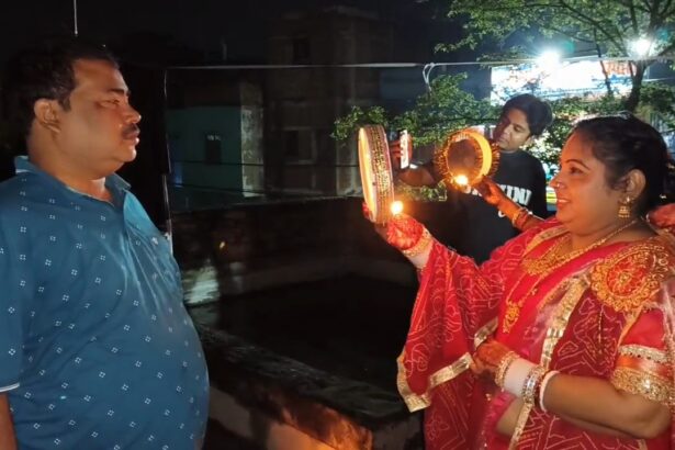 नालंदा: अर्नव चक्रवात के खतरे के बीच सुहागिनों की अटूट आस्था, पति की लंबी उम्र के लिए रखा करवाचौथ का व्रत, बारिश के बीच चांद ने खेला आँख मिचौली का खेल 1