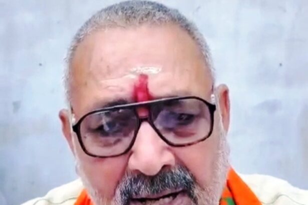 स्मिथ मच्छार की जांबाजी पर सोनिया, राहुल और प्रियंका चुप क्यों?': केंद्रीय मंत्री गिरिराज सिंह का कांग्रेस पर तीखा हमला 9