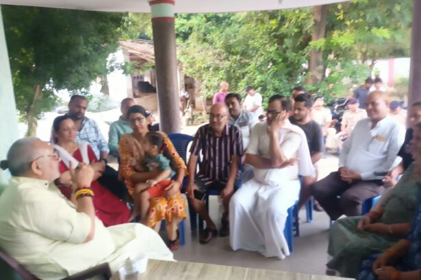 पूर्व विधायक दिवंगत शिवदानी सिंह के परिजनों से मिले केंद्रीय मंत्री गिरिराज सिंह, बंधाया ढांढस 9