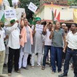 वीरपुर में गरजी इंडिया गठबंधन: पीएम मोदी, अमित शाह और मुख्य चुनाव आयुक्त का फूंका पुतला; 'वोट चोर गद्दी छोड़' के लगे नारे 7