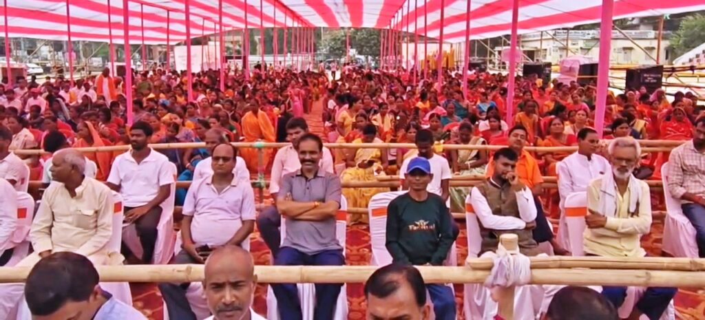 पीएम मोदी के सार्वजनिक जीवन के 25 साल पूरे, बिहारशरीफ के श्रम कल्याण केंद्र में ‘संकल्प सभा’ का आयोजन, 2047 तक विकसित राष्ट्र बनाने का लिया संकल्प 3