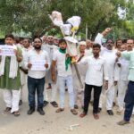भगवानपुर में INDIA गठबंधन ने निकाला प्रतिरोध मार्च, पुतला दहन कर जताया विरोध 4