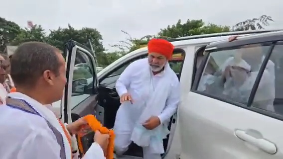 खगड़िया पहुंचे किसान नेता राकेश टिकैत: दर्जनों ट्रैक्टरों के काफिले के साथ माड़र रणखेत मैदान पहुंचे, किसानों को किया संबोधित 3