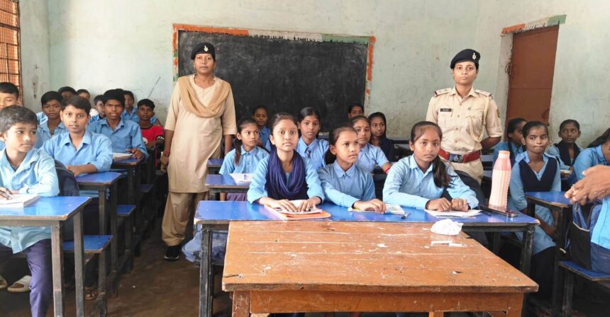भगवानपुर: छात्राओं को गुड टच-बैड टच और साइबर सुरक्षा के प्रति किया जागरूक 1