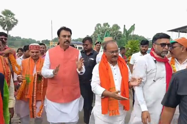 नालंदा में गरजे बीजेपी प्रदेश अध्यक्ष संजय सरावगी, राहुल गांधी और तेजस्वी यादव पर साधा निशाना,एनडीए की प्रचंड जीत का दावा, एकजुटता के साथ लड़ रहे स्नातक चुनाव 5