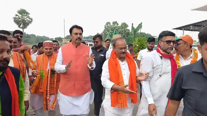 नालंदा में गरजे बीजेपी प्रदेश अध्यक्ष संजय सरावगी, राहुल गांधी और तेजस्वी यादव पर साधा निशाना,एनडीए की प्रचंड जीत का दावा, एकजुटता के साथ लड़ रहे स्नातक चुनाव 1