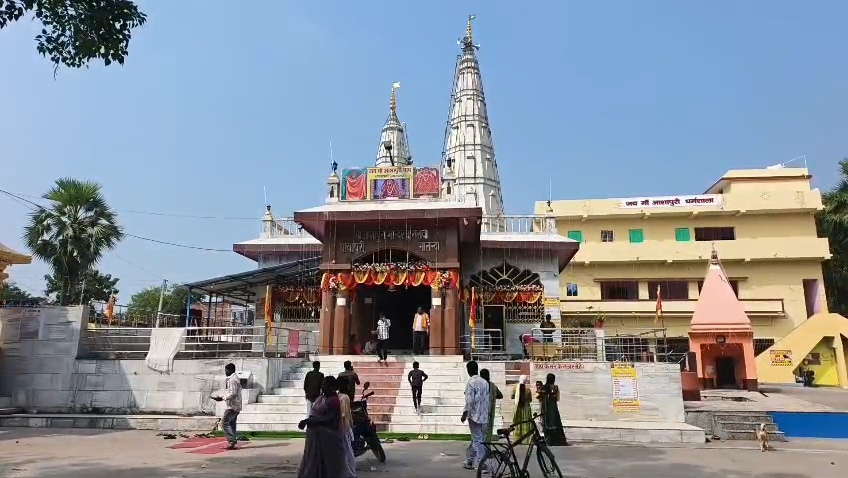 नवरात्र के 10 दिन मां आशापुरी के दरबार में महिलाओं का प्रवेश वर्जित, सदियों पुरानी परंपरा आज भी कायम 3