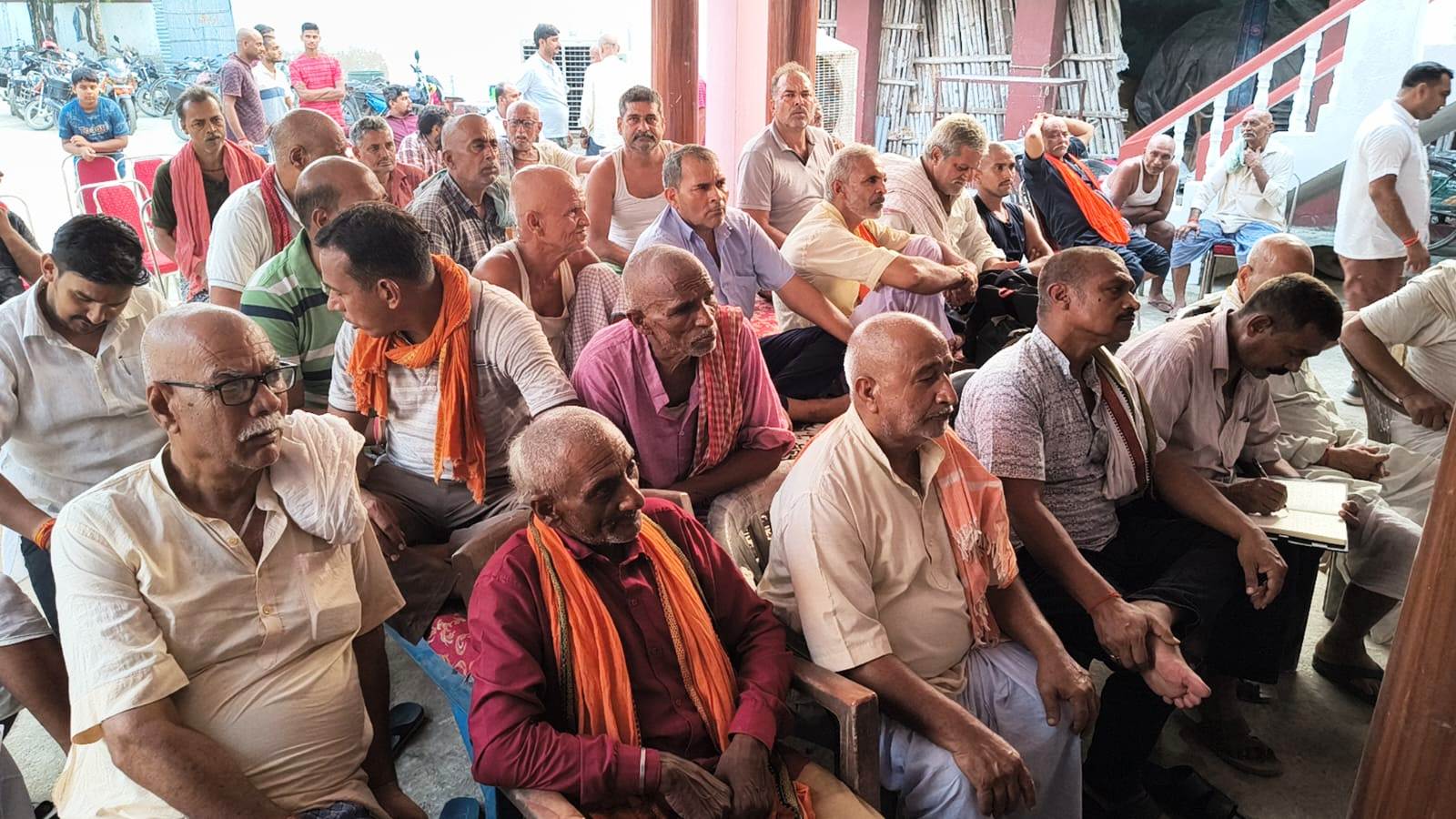 स्मृतिशेष रामबली सिंह के श्राद्ध कार्यक्रम को लेकर दुलारपुर में बैठक: 23 को जिला स्तरीय रामायण संगोष्ठी और 24 अक्टूबर को राज्यस्तरीय वत्स गोत्रीय महासम्मेलन का होगा आयोजन 4