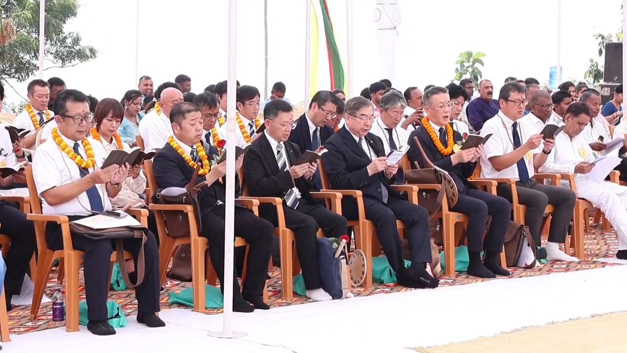 नालंदा: राजगीर पर्वत पर स्थित विश्व शांति स्तूप का मनाया गया 57 वां स्थापना दिवस, शांति का दिया संदेश 3