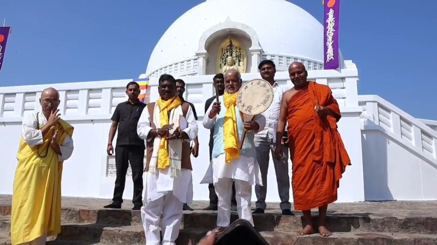 नालंदा: राजगीर पर्वत पर स्थित विश्व शांति स्तूप का मनाया गया 57 वां स्थापना दिवस, शांति का दिया संदेश 1