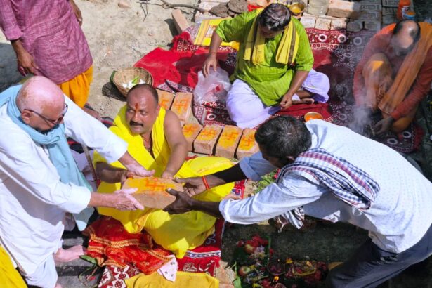  भगवानपुर के चंदौर में बलराम पेट्रोल पंप का शिलान्यास: भाजपा नेताओं की मौजूदगी में हुआ शुभारंभ, गुणवत्तापूर्ण ईंधन और सीएनजी की मिलेगी सुविधा 7