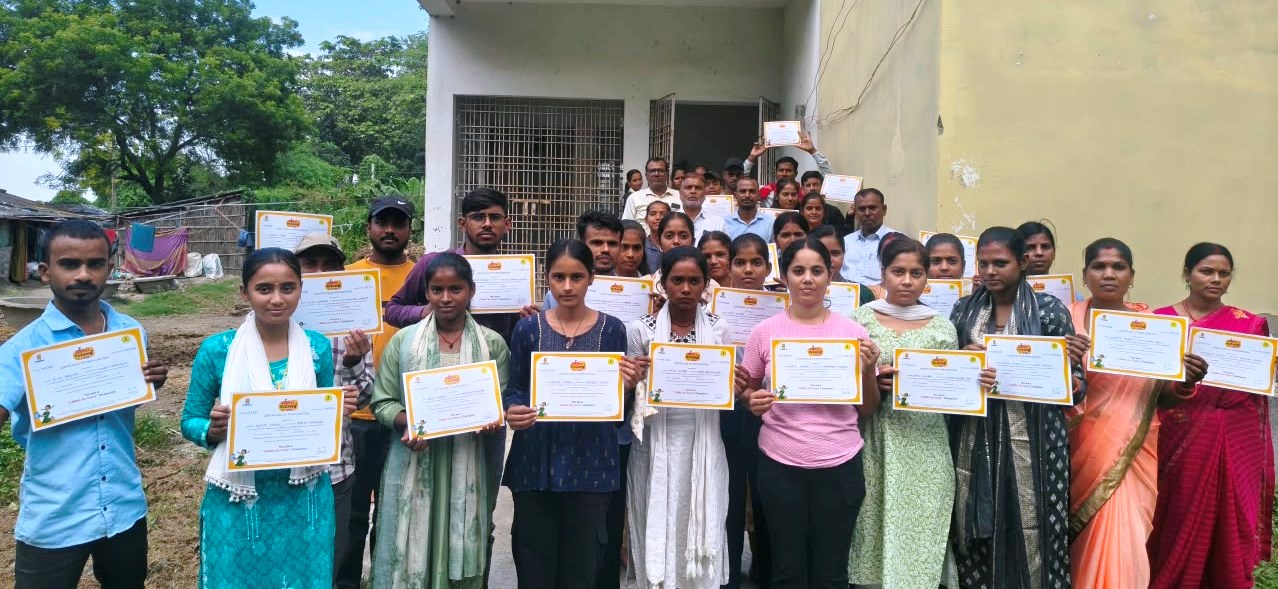 भगवानपुर: बीआरसी में समर कैंप के वॉलेंटियर्स सम्मानित, लेखापाल बोले- समुदाय के लिए प्रेरणास्रोत हैं युवा 3