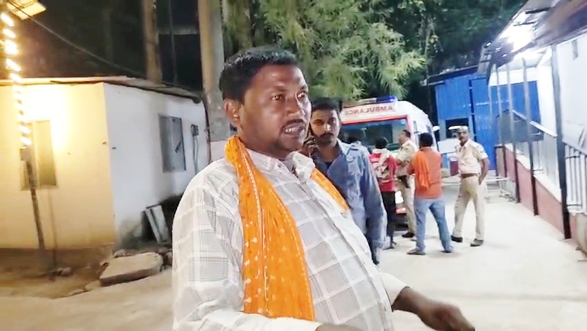 बेगूसराय में पुलिस रेड के दौरान नदी में कूदे युवक की डूबने से मौत: परिजनों का आरोप- डूबते वक्त पुलिस ने नहीं बचाया, तान दी थी पिस्टल; सड़क जाम कर बवाल 1