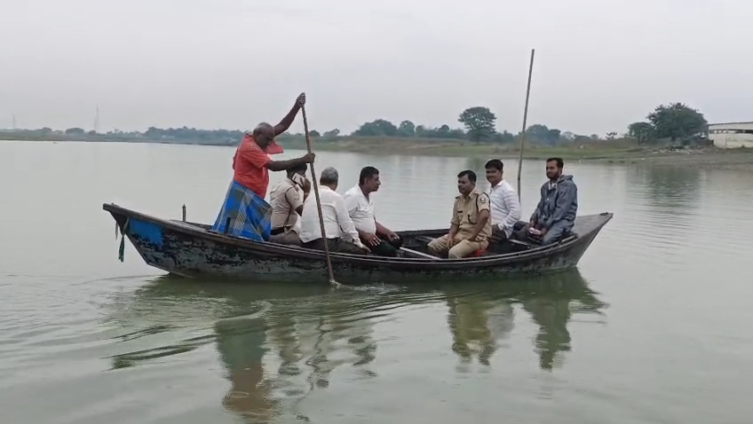 बछवाड़ा के चमथा दियारे में नाव पलटने से 14 वर्षीय बच्ची समेत दो मजदुर की डूबने से हुई मौत,चार लोग पानी पीने से हुए बेहोश 2