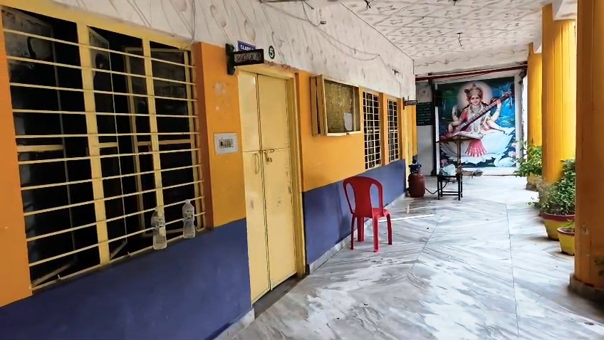 नालंदा: सनबीम सेंट्रल स्कूल में पढ़ाई ठप, चार महीने का सिलेबस बाकी, 850 बच्चों का भविष्य अधर में, अभिभावक चिंतित, स्कूल खुलवाने की मांग, जांच के साथ स्कूल संचालन की मांग 1