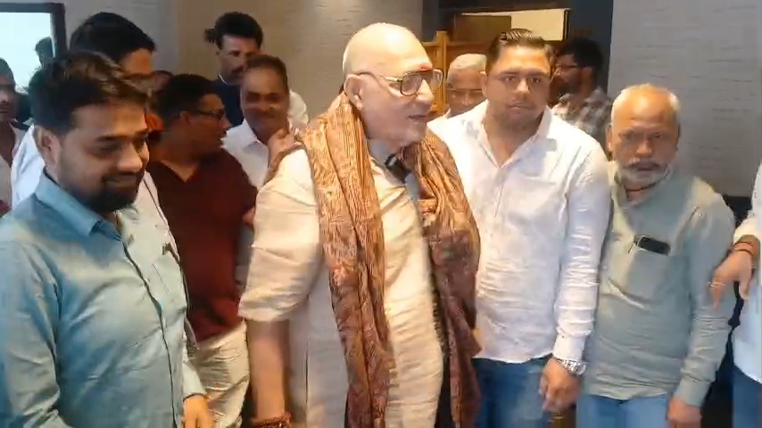 EVM और वोट चोरी के आरोपों पर गिरिराज सिंह का तंज - सबूत हैं तो चुनाव आयोग के सामने रखें राहुल गांधी 2