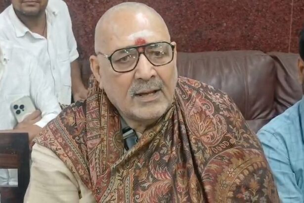 EVM और वोट चोरी के आरोपों पर गिरिराज सिंह का तंज - सबूत हैं तो चुनाव आयोग के सामने रखें राहुल गांधी 5